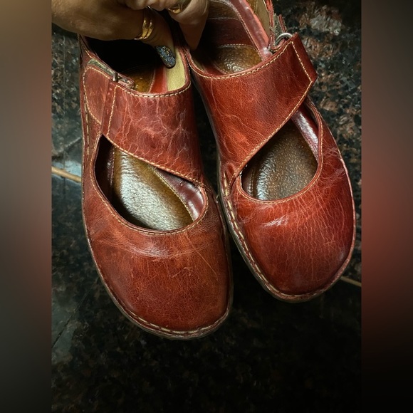 BORN Red Distressed Leather Mary Jane Flats Shoes 9.5 - Picture 10 of 10